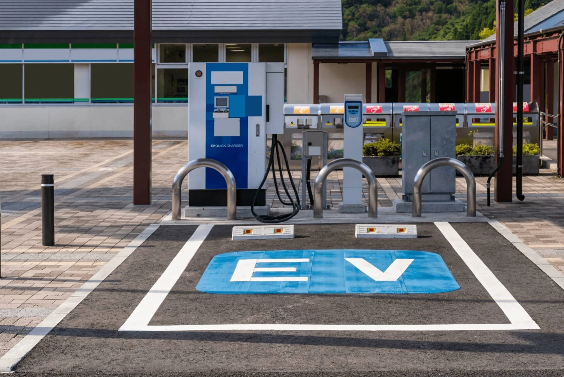 EV